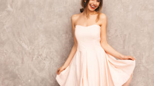Robes longues ou courtes : quel style choisir pour une soirée de mariage ?